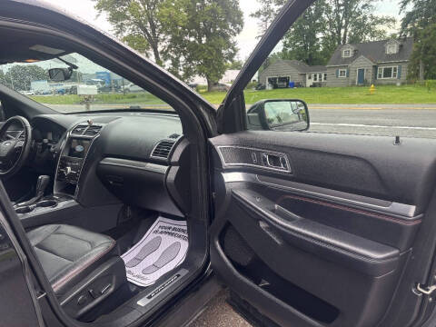 2017 Ford Explorer Sport