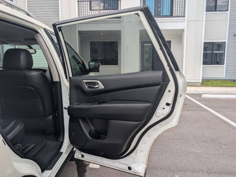 2018 Nissan Pathfinder S