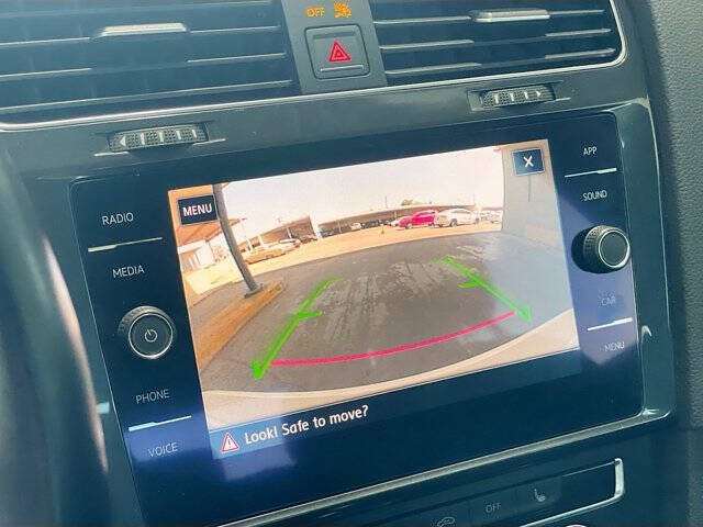 2018 Volkswagen Golf TSI SE