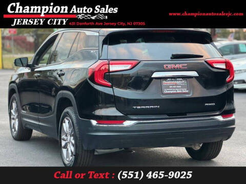 2023 GMC Terrain SLT