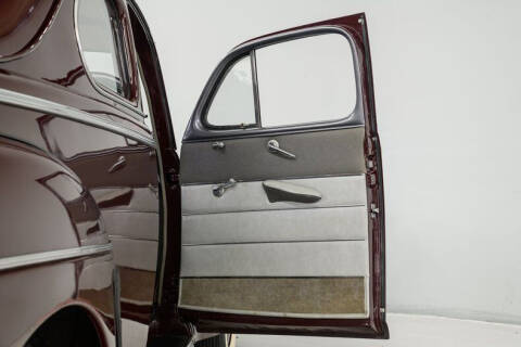 1946 Ford Super Deluxe