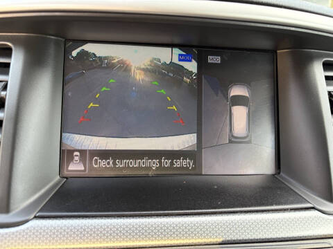 2017 Nissan Pathfinder SL