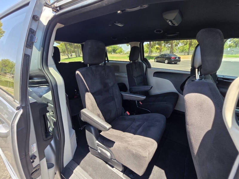 2014 Dodge Grand Caravan SE 30th Anniversary