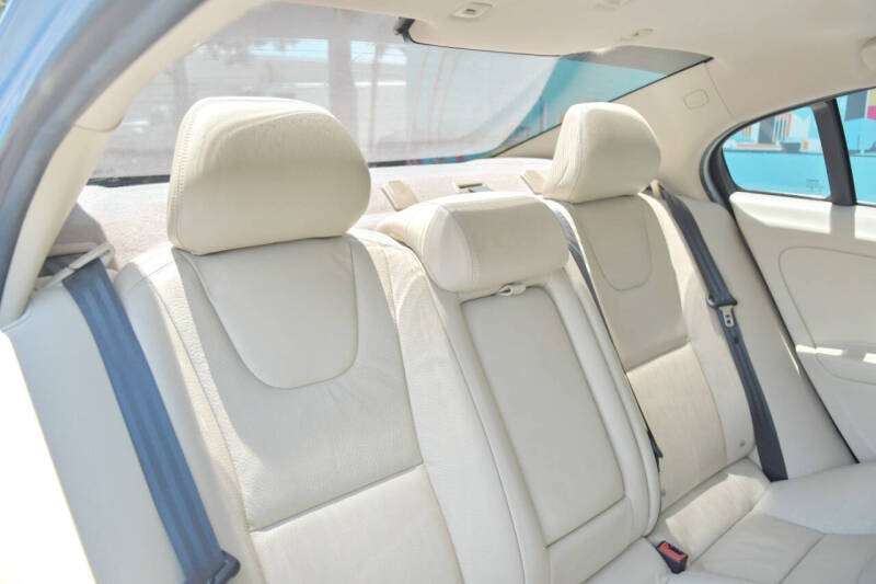 2014 Volvo S60 T5 Premier