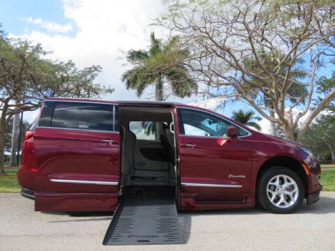 2020 Chrysler Pacifica Touring L Plus