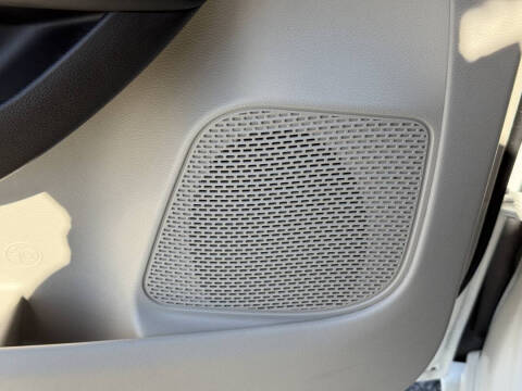 2021 Chrysler Voyager L