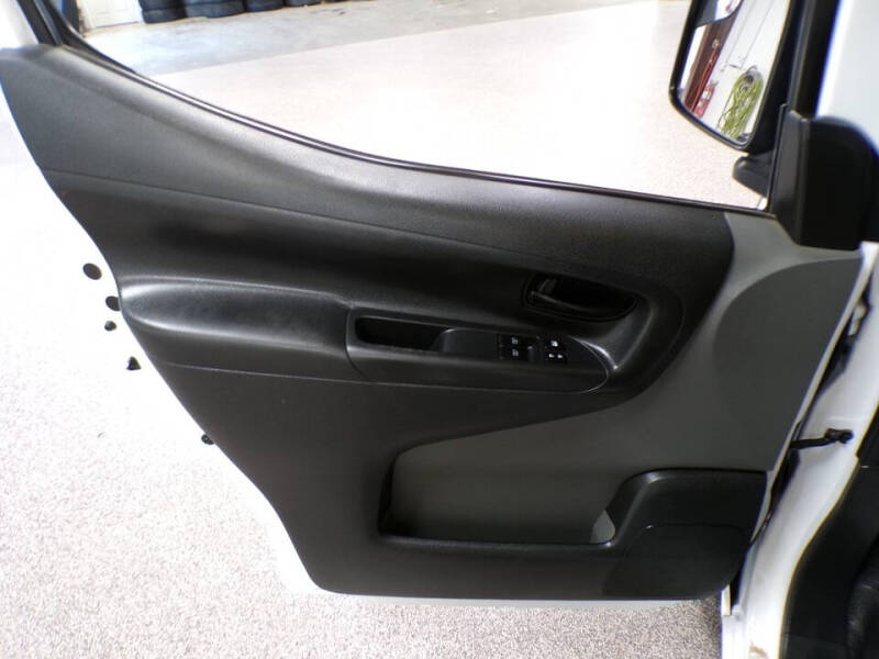 2017 Nissan NV200 S