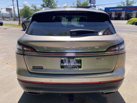 2019 Lincoln Nautilus Select