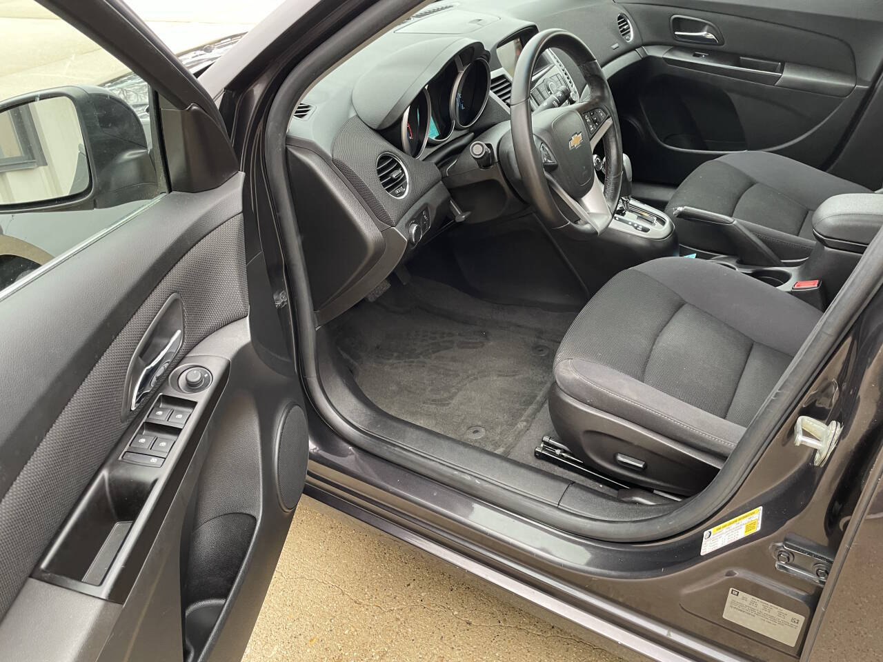 2014 Chevrolet Cruze photo 5