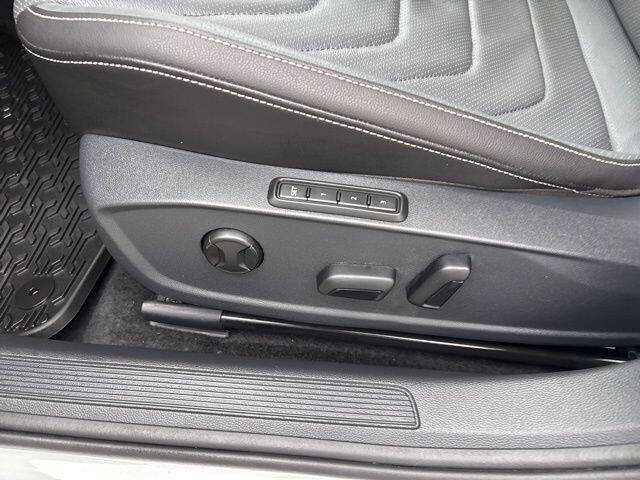 2025 Volkswagen Jetta SEL