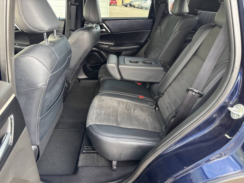 2024 Mitsubishi Outlander SE