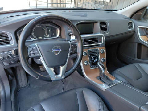 2016 Volvo S60 T5 Inscription Platinum