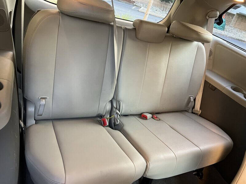 2011 Toyota Sienna Limited 7-Passenger