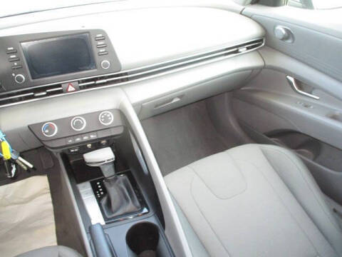 2021 Hyundai Elantra SE