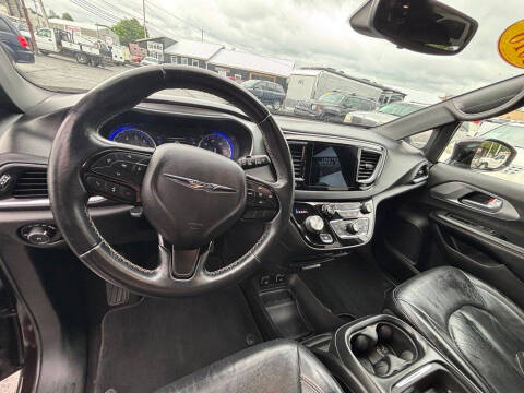 2018 Chrysler Pacifica Touring L