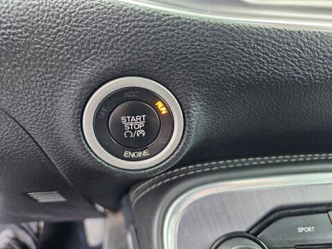 2015 Dodge Challenger SXT