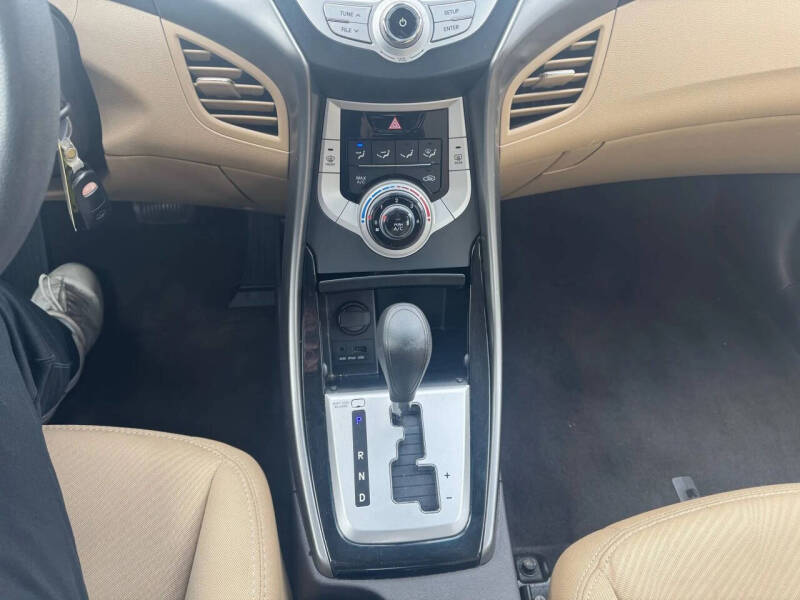 2012 Hyundai Elantra