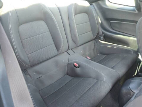 2016 Ford Mustang V6