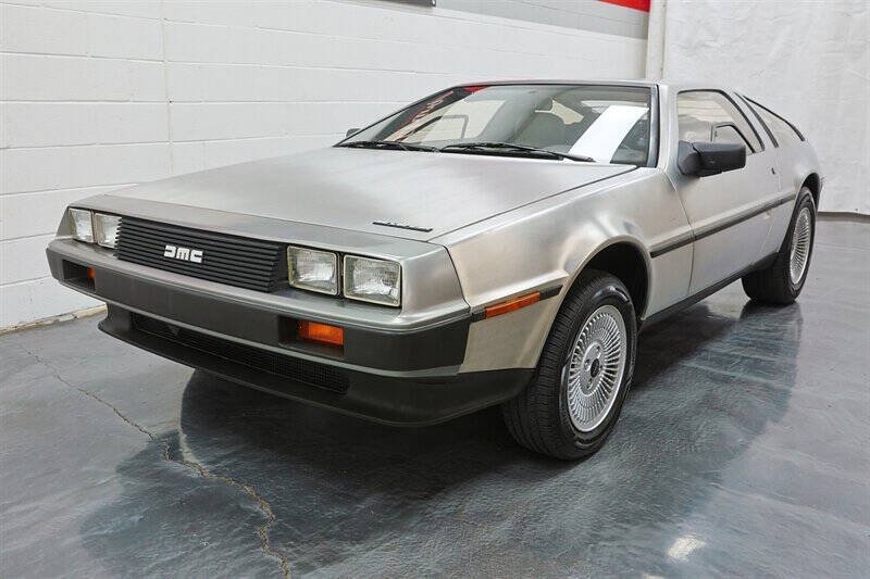 1982 DeLorean DMC-12