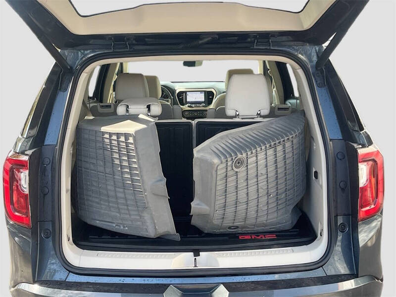 2020 GMC Acadia Denali