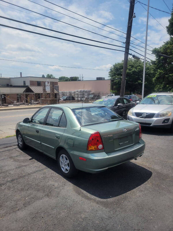 2003 Hyundai Accent GL photo 6