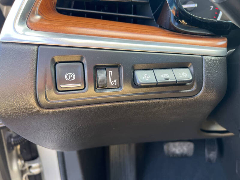 2017 Cadillac XT5 Platinum