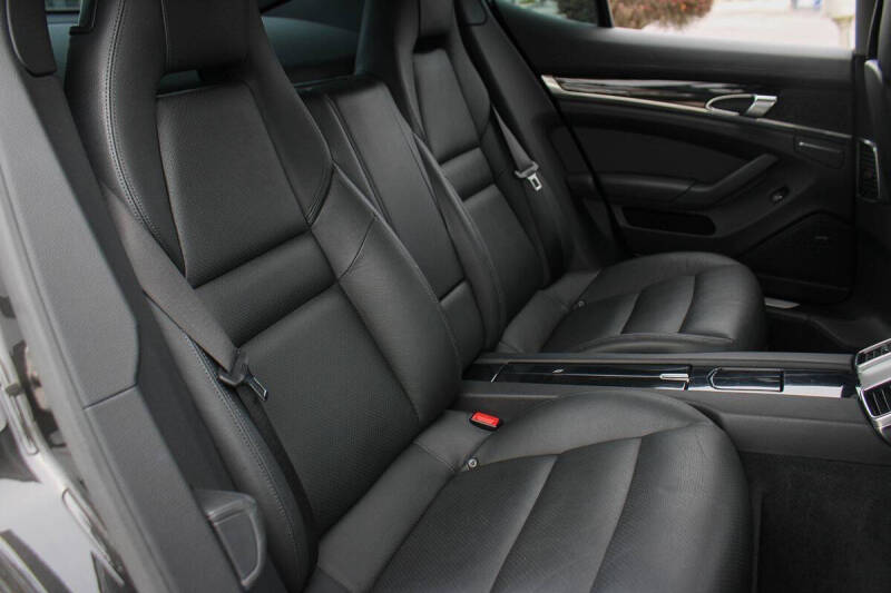 2012 Porsche Panamera