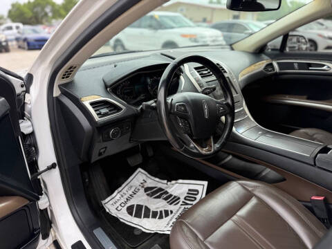 2016 Lincoln MKZ