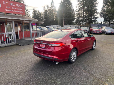 2017 Ford Fusion SE