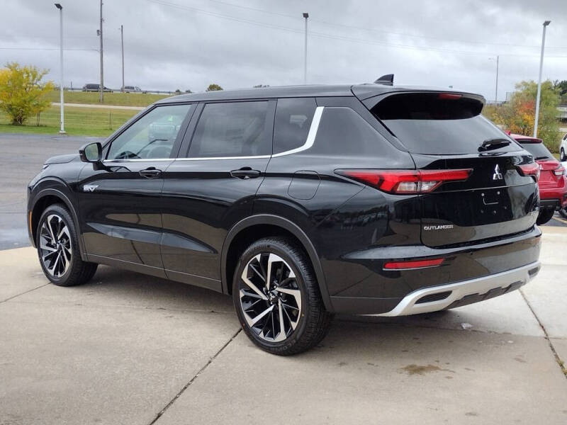 2025 Mitsubishi Outlander PHEV SE