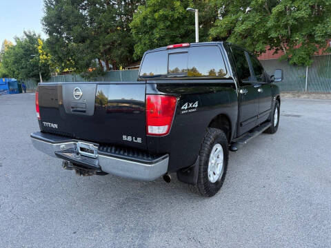 2004 Nissan Titan LE
