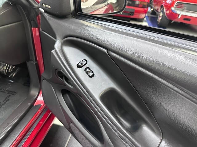 2001 Ford Mustang SVT Cobra