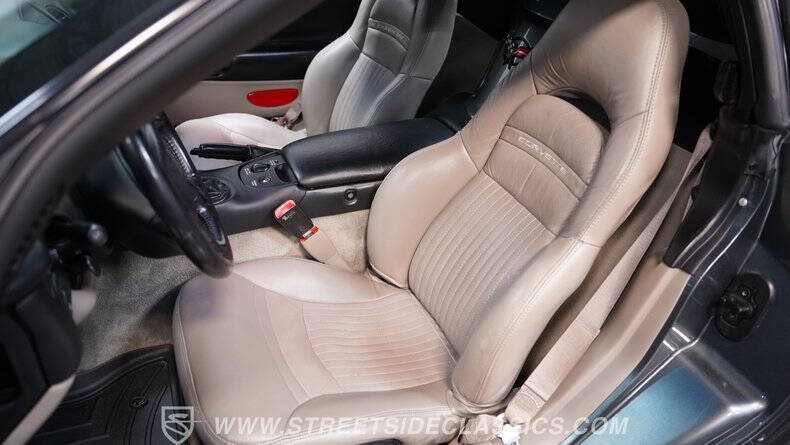 2004 Chevrolet Corvette