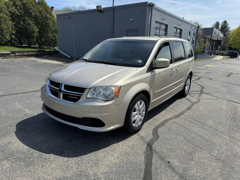 2014 Chrysler Town and Country for sale at Reliable Motors in Seekonk MA