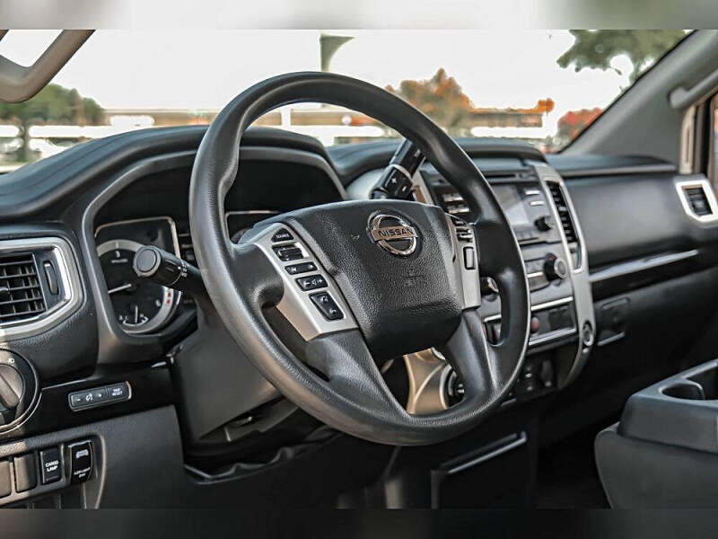 2017 Nissan Titan XD