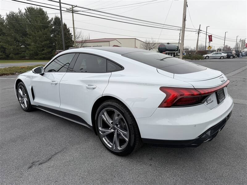 2023 Audi e-tron GT quattro Premium Plus