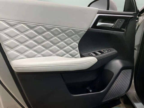 2025 Mitsubishi Outlander PHEV SEL