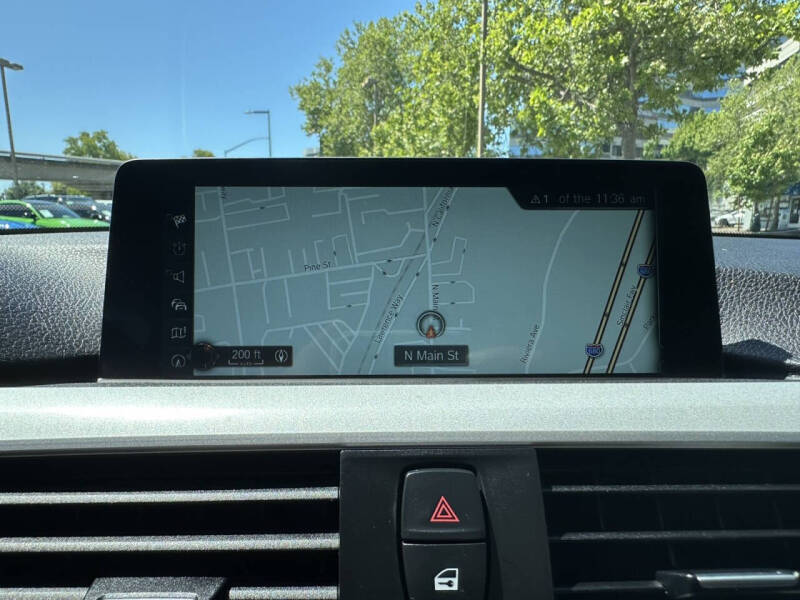 2017 BMW 3 Series 320i