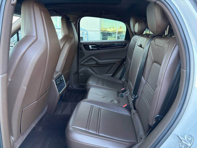 2021 Porsche Cayenne Coupe