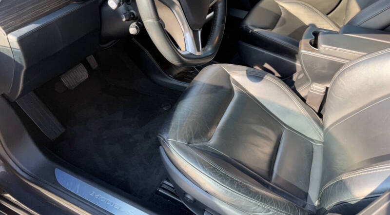 2016 Tesla Model S 85D