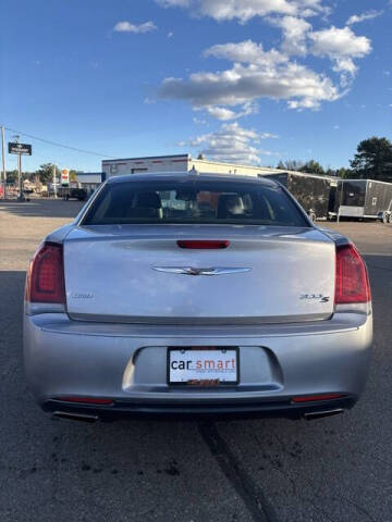 2018 Chrysler 300 S