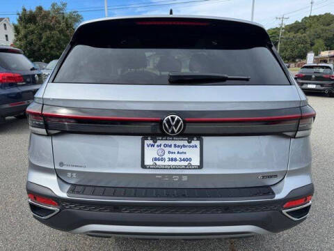 2025 Volkswagen Taos SE 4Motion