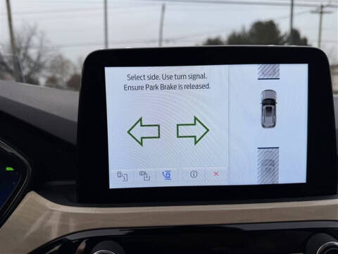 2021 Ford Escape Hybrid Titanium