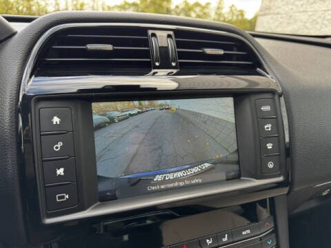 2018 Jaguar F-PACE 25t Premium