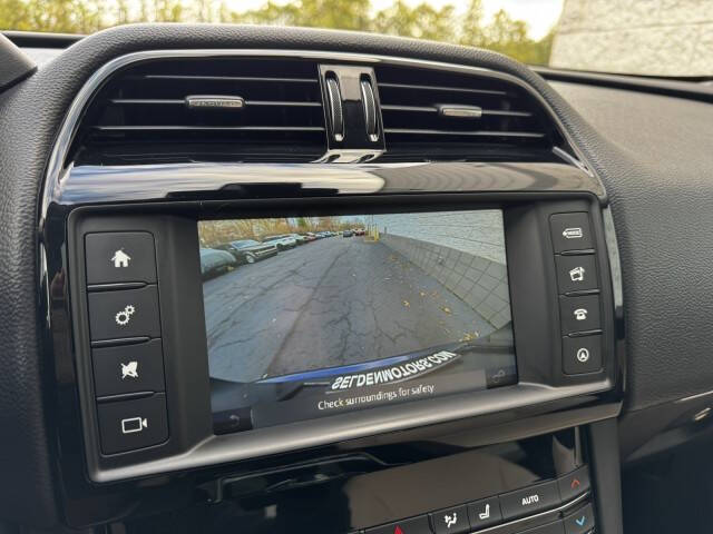 2018 Jaguar F-PACE 25t Premium