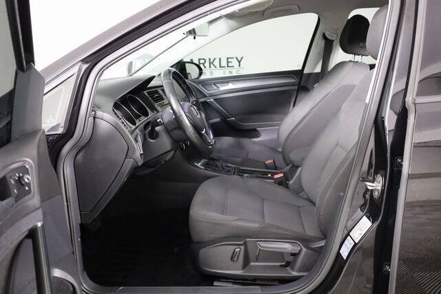 2017 Volkswagen e-Golf SE