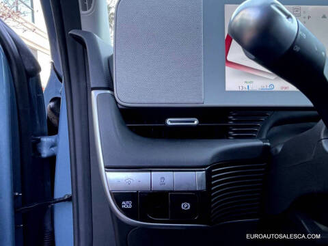 2024 Hyundai Ioniq 5 SE Standard Range