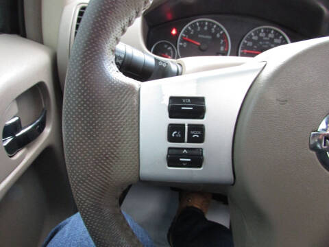 2010 Nissan Pathfinder LE