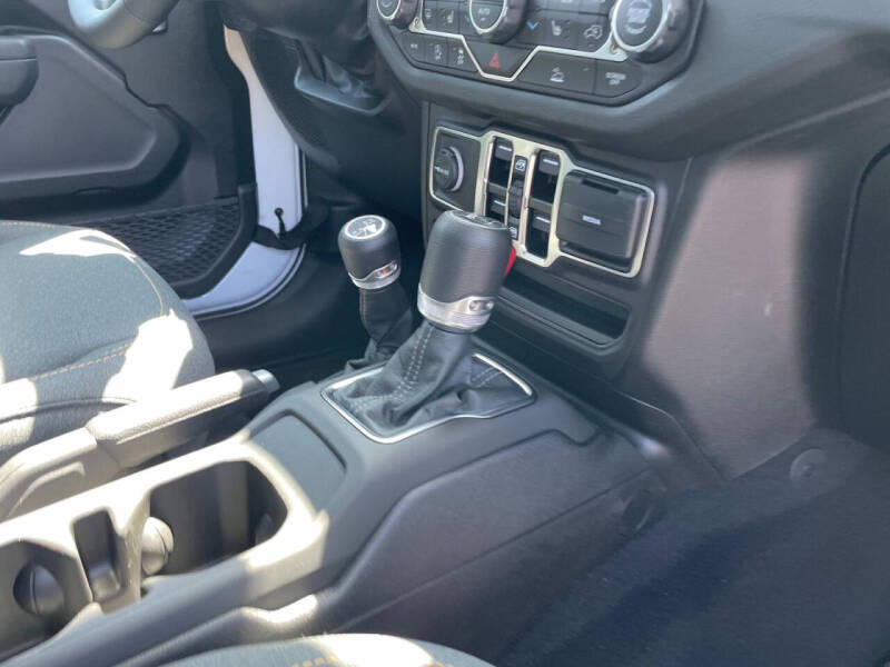 2025 Jeep Gladiator Sport S