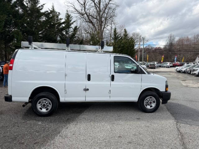 2022 GMC Savana 2500